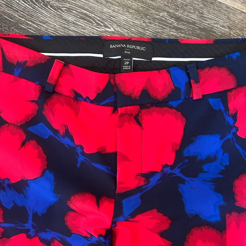 🩷 Banana Republic Ryan pant in floral print size 2P